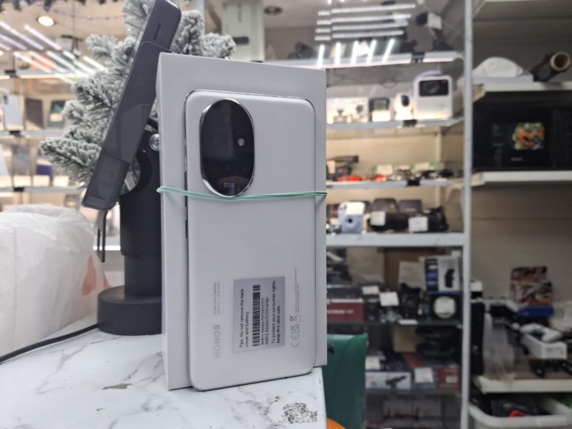 Смартфон Honor 200